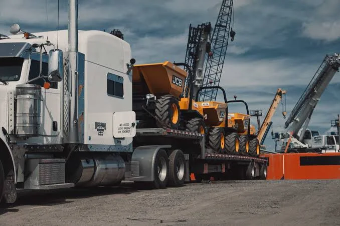 Step Deck truck